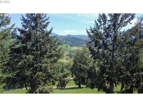 A home in Roseburg