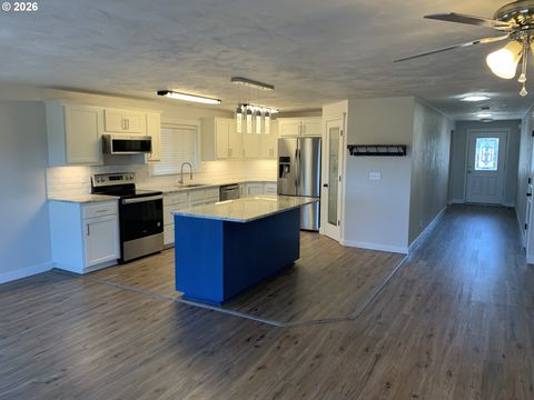 Tiny photo for 326 Auburn Ln, Creswell, OR 97426 (MLS # 402702537)