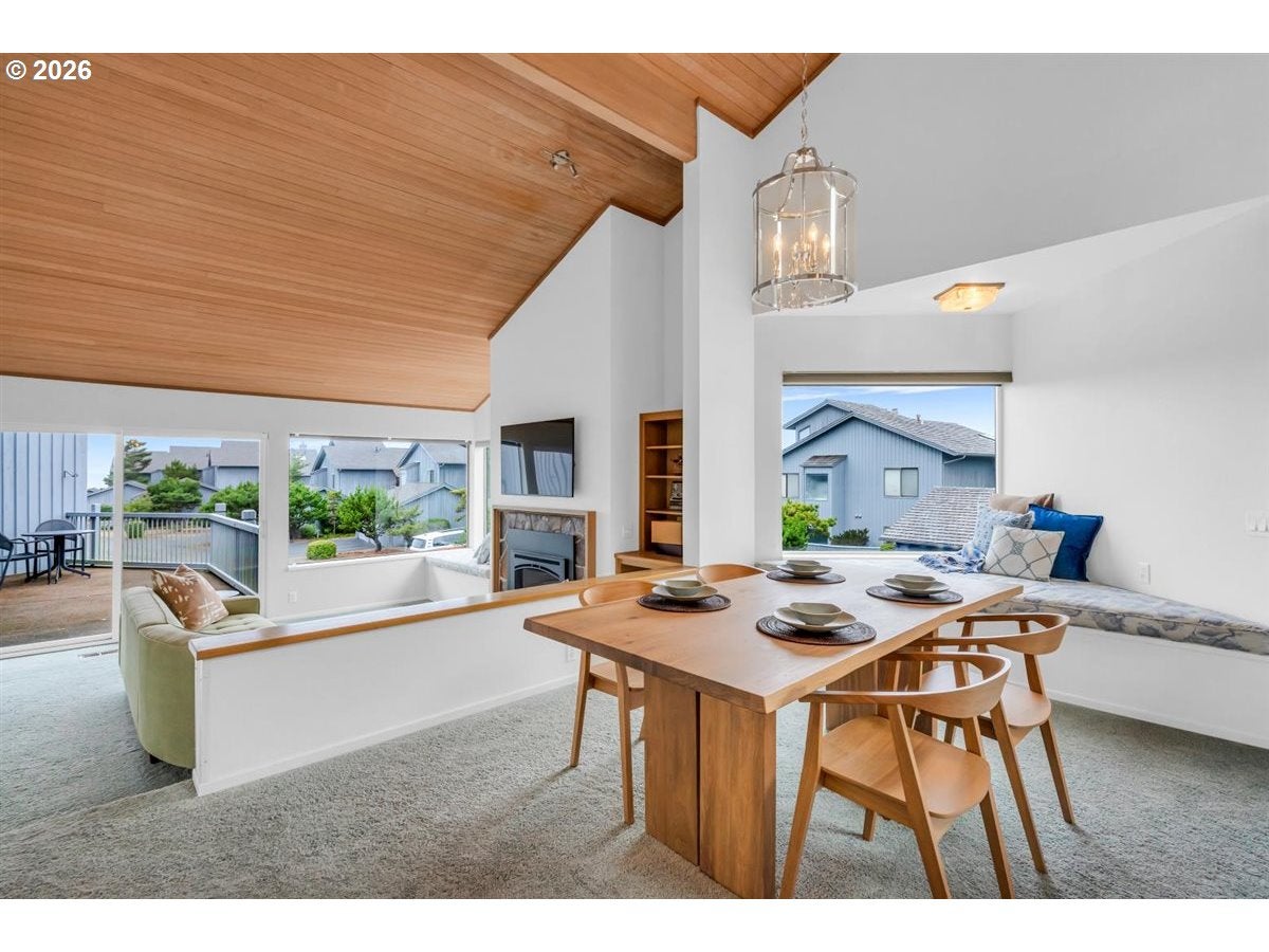 4175 N HIGHWAY 101 M-2