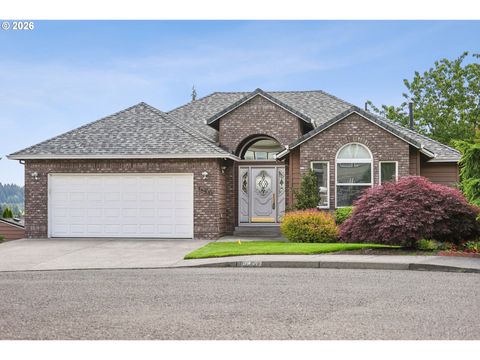 16432 SE MEADOWLAND CT Portland OR 97236