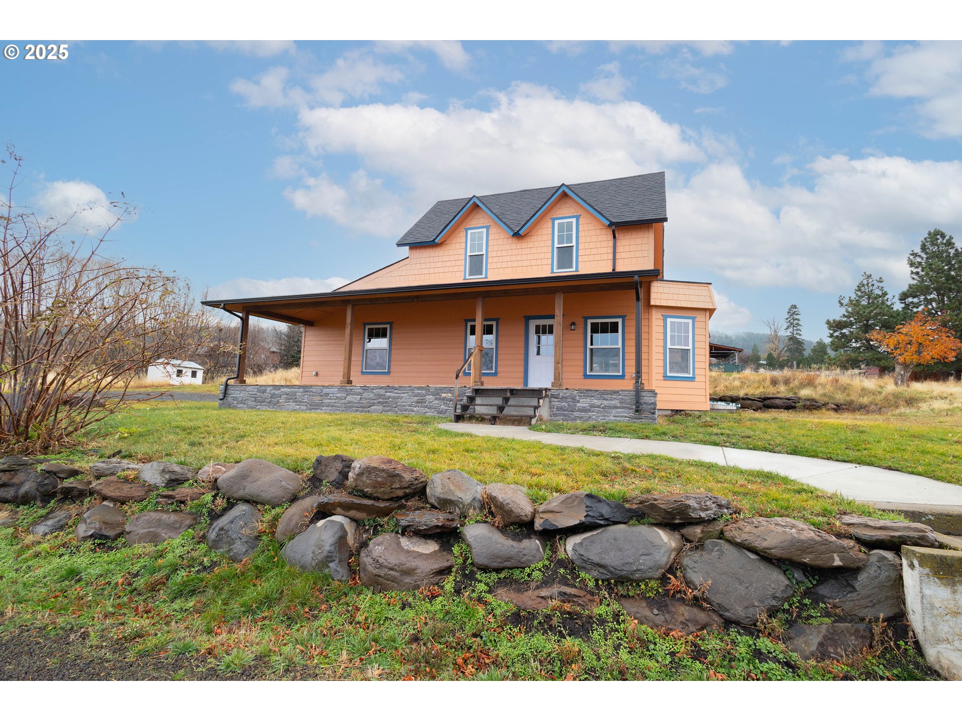Photo 1 of 39 — 69717 ANTLES LN, Cove, OR 97824