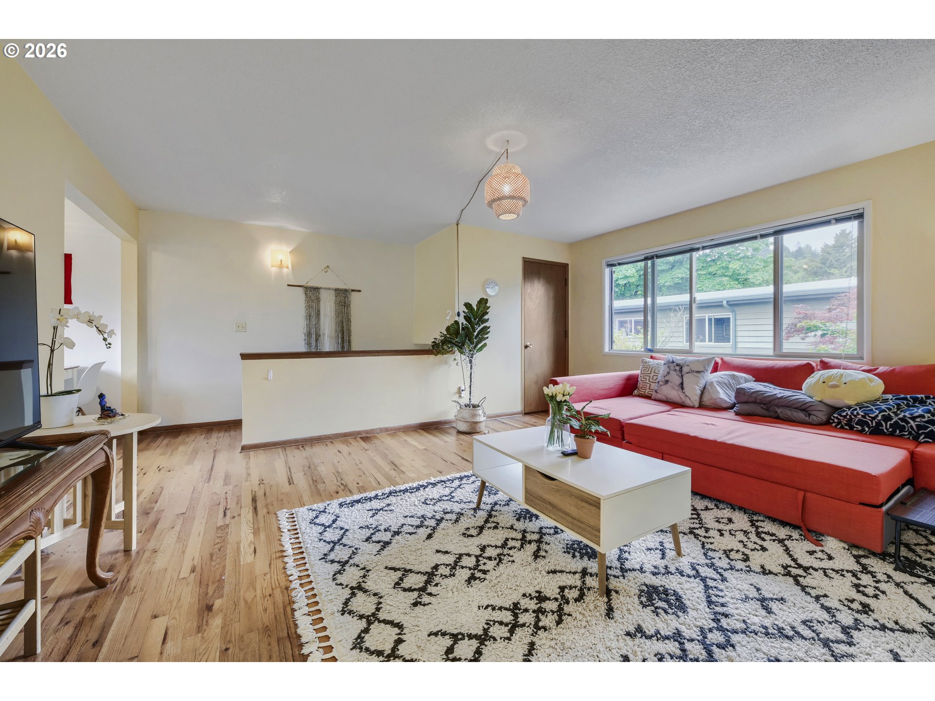 908 SW GAINES ST 24