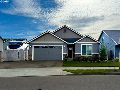 2285 SE 11TH AVE Canby OR 97013