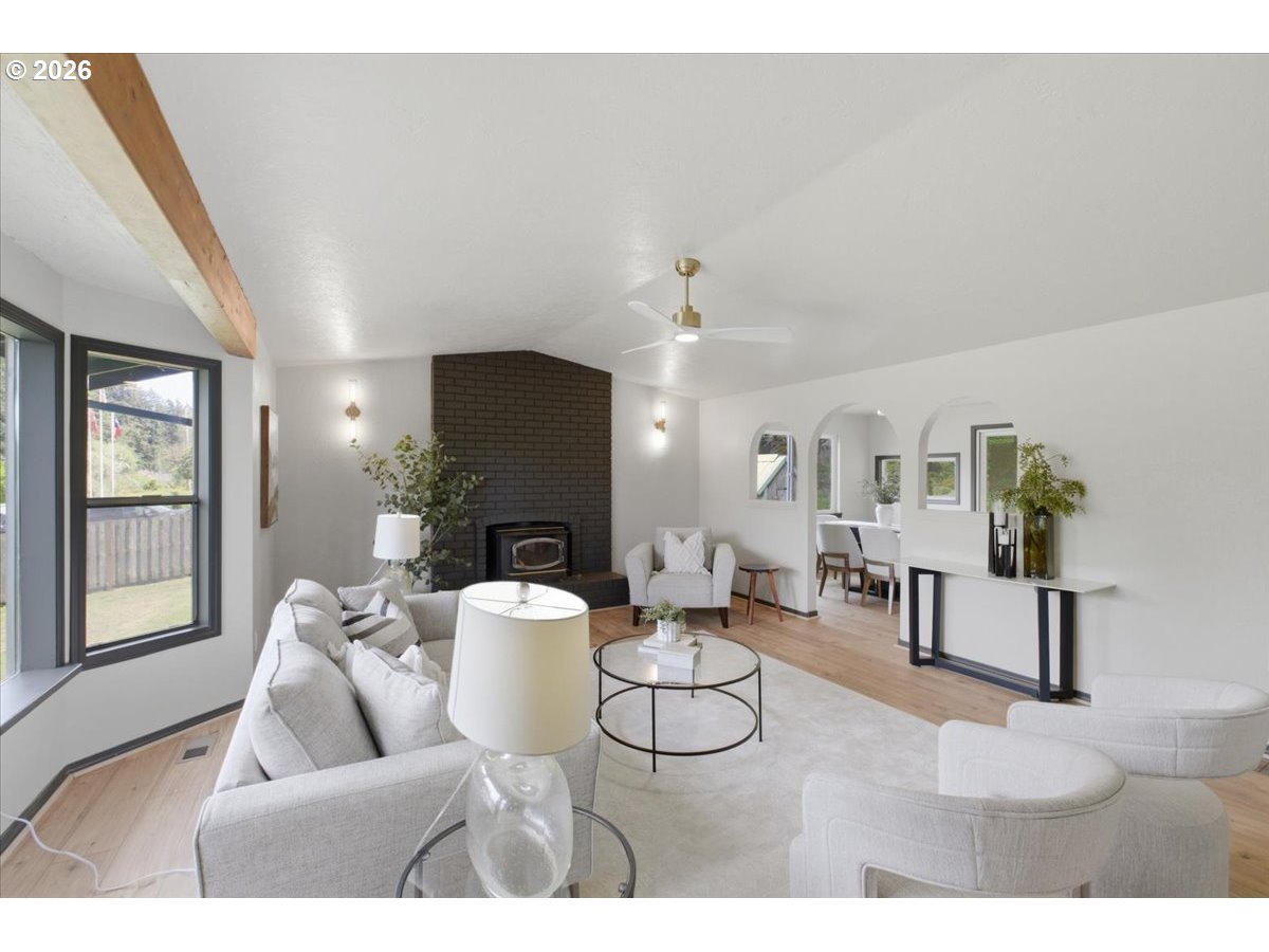 15010 CLACKAMAS RIVER DR