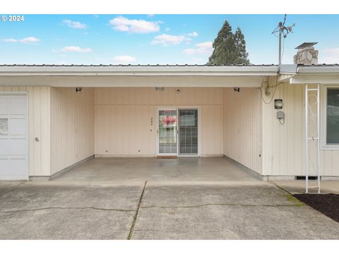 A home in Mt Angel