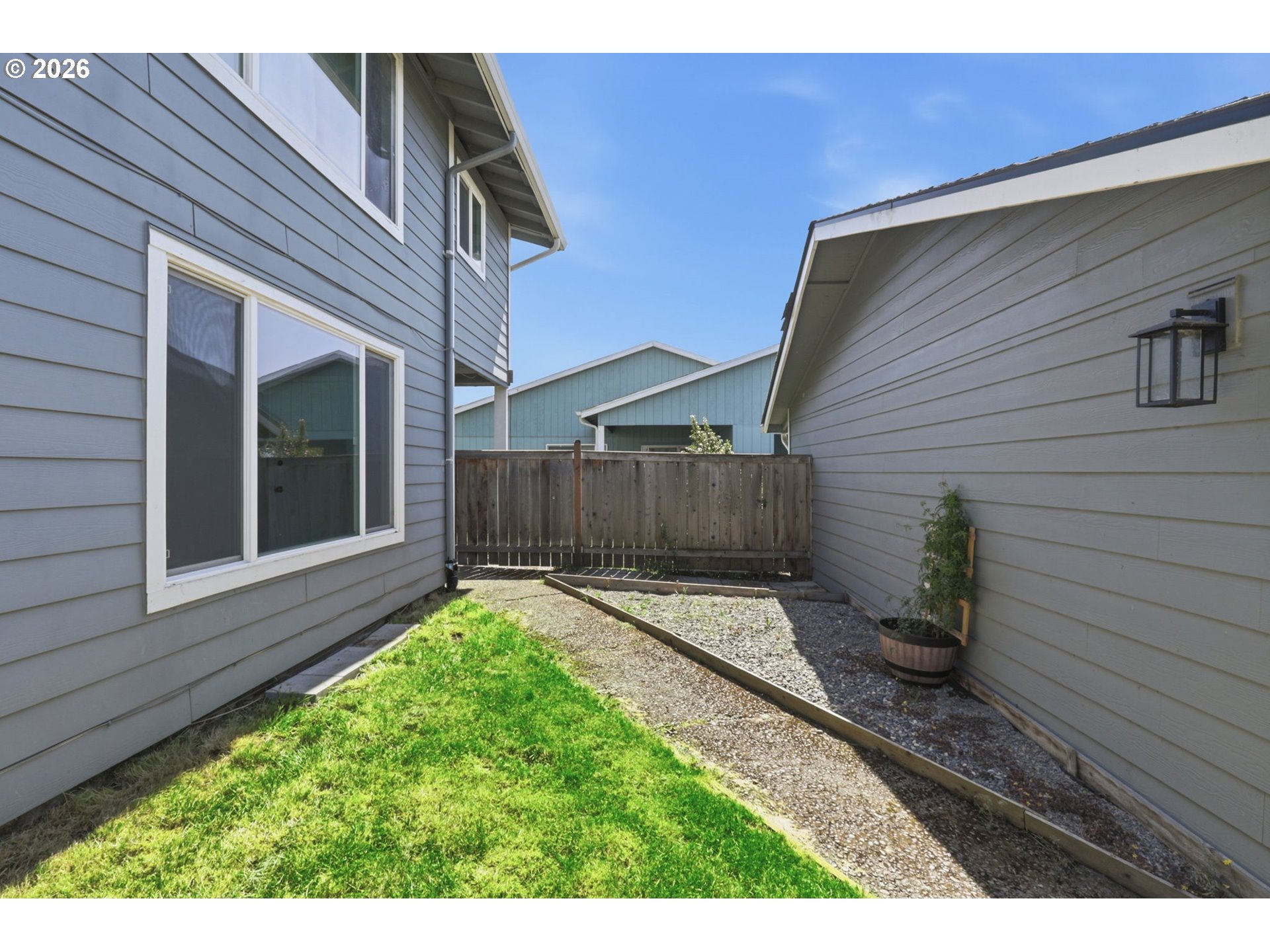 1510 N DEBORAH RD