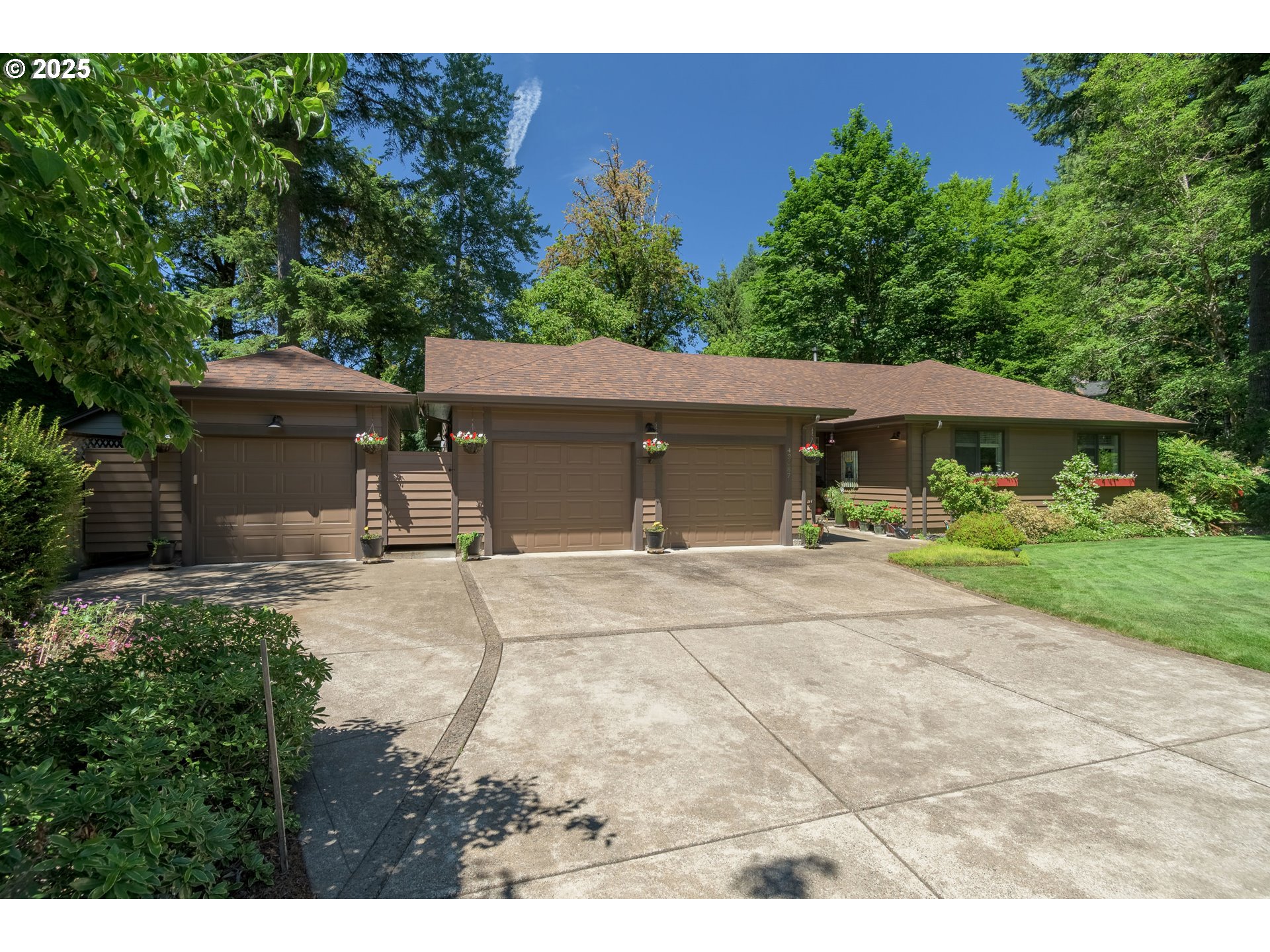 43087 DEERHORN RD