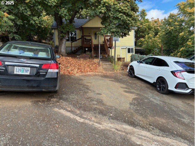 1932 NE COMMERCIAL AVE