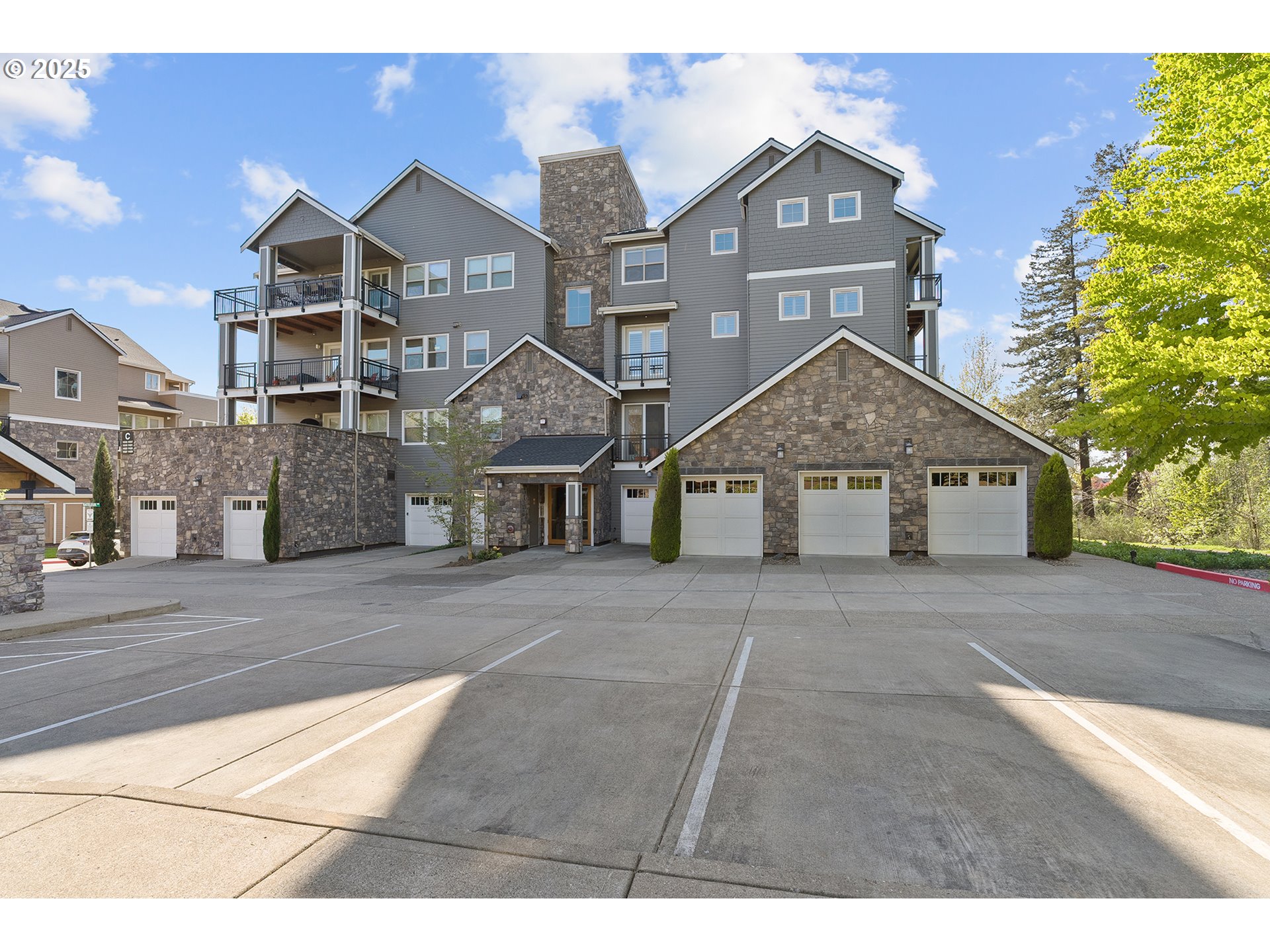 11525 SE BATELEUR WAY