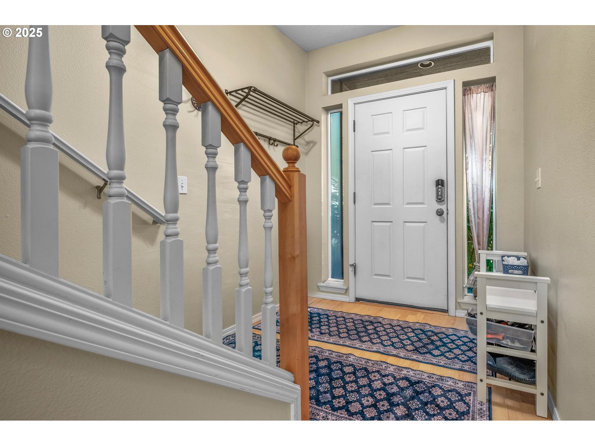 2525 NW ROGUE VALLEY TER