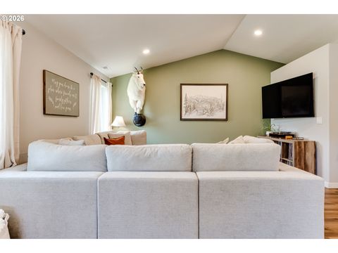 Tiny photo for 195 Rockcrest Dr, Lowell, OR 97452 (MLS # 507281719)