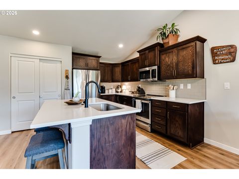 Tiny photo for 195 Rockcrest Dr, Lowell, OR 97452 (MLS # 507281719)
