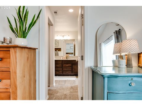 Tiny photo for 195 Rockcrest Dr, Lowell, OR 97452 (MLS # 507281719)
