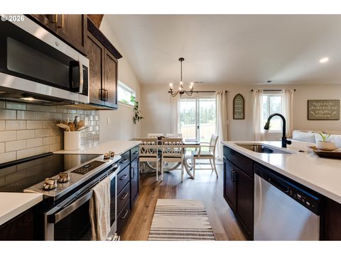 Tiny photo for 195 Rockcrest Dr, Lowell, OR 97452 (MLS # 507281719)