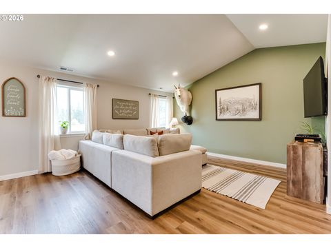 Tiny photo for 195 Rockcrest Dr, Lowell, OR 97452 (MLS # 507281719)
