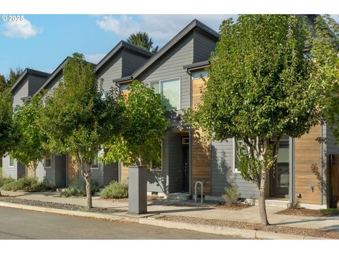 2013 SE YAMHILL ST Portland OR 97214