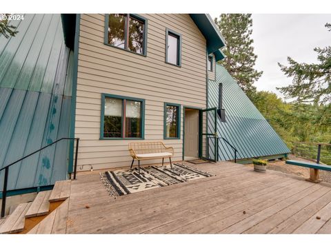 A home in Hood River