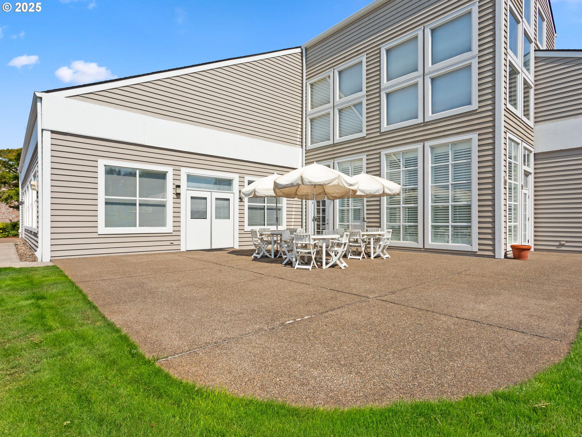 Tigard, Oregon 97224, United States, 2 Bedrooms Bedrooms, ,2 BathroomsBathrooms,Residential,Pending,159622