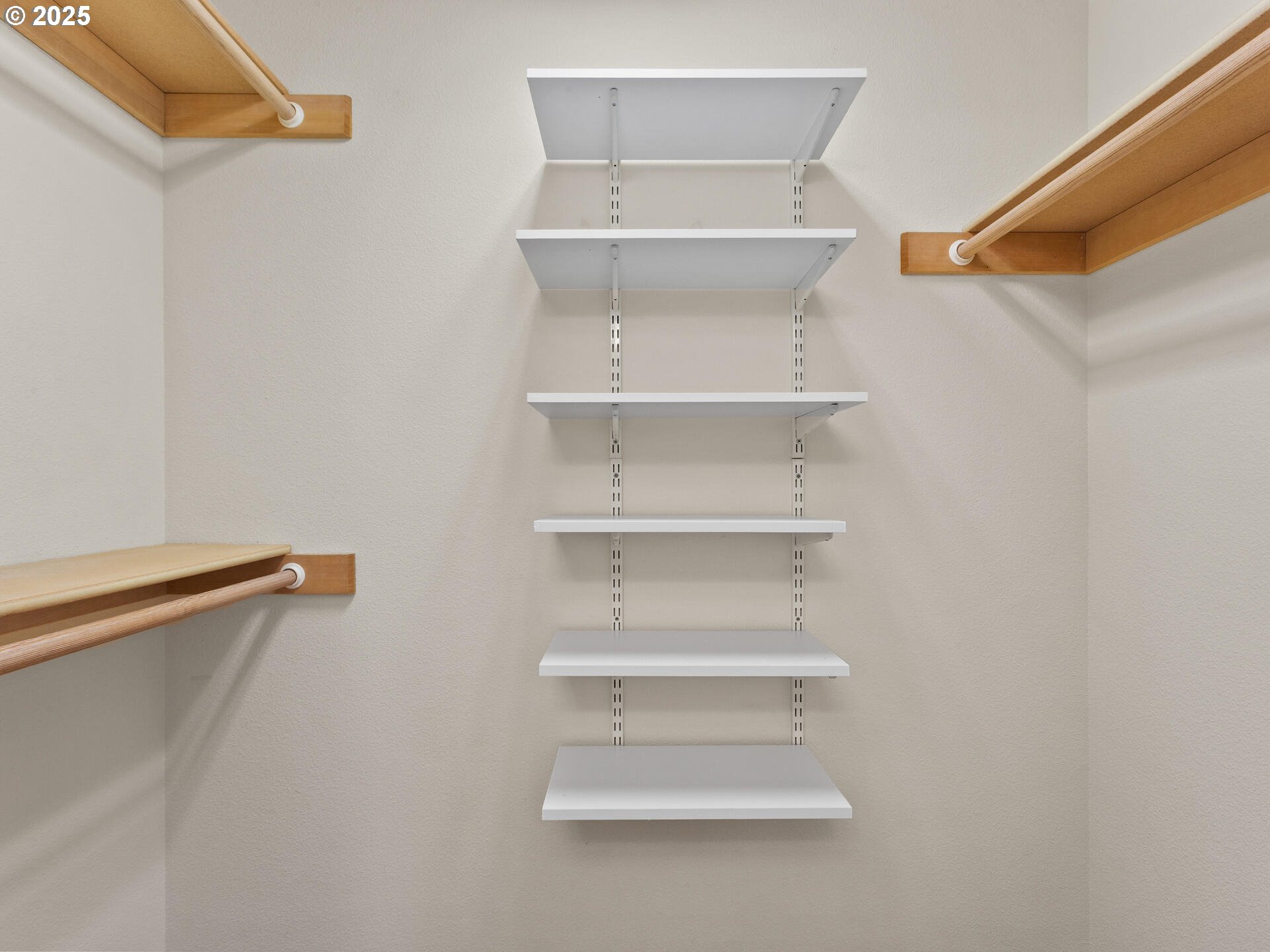 Tigard, Oregon 97224, United States, 2 Bedrooms Bedrooms, ,2 BathroomsBathrooms,Residential,Pending,159622