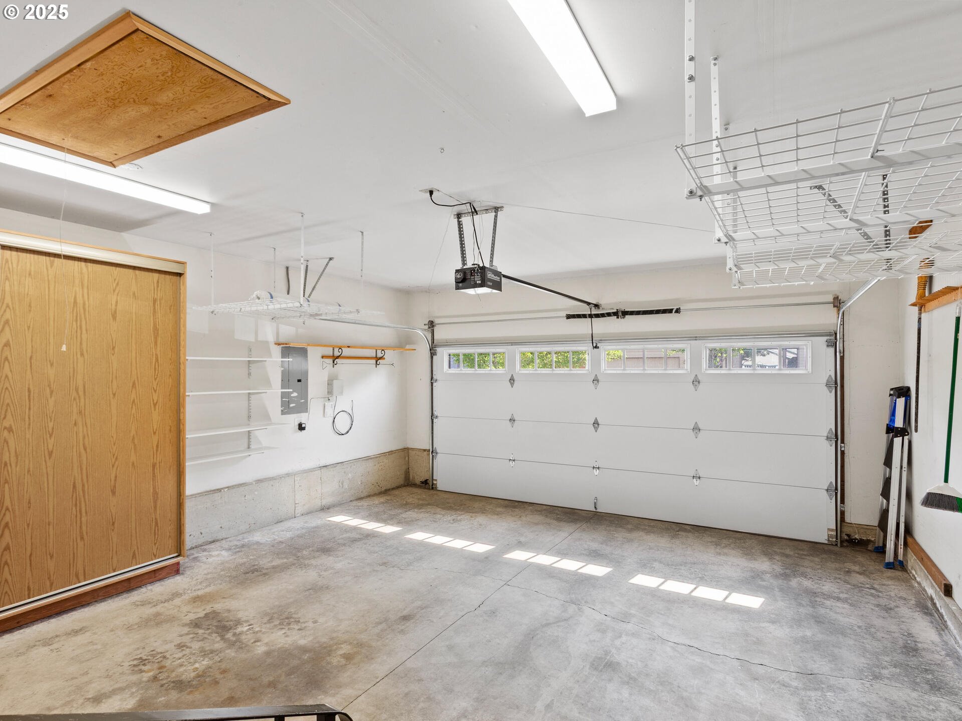 Tigard, Oregon 97224, United States, 2 Bedrooms Bedrooms, ,2 BathroomsBathrooms,Residential,Pending,159622