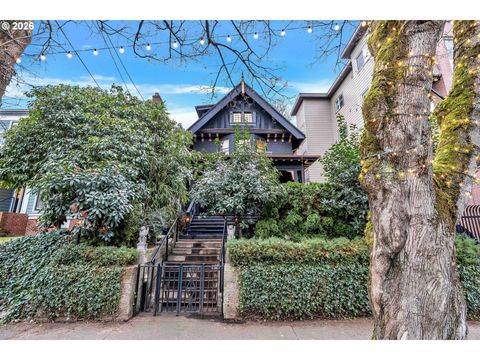 224 NW 20TH AVE Portland OR 97209