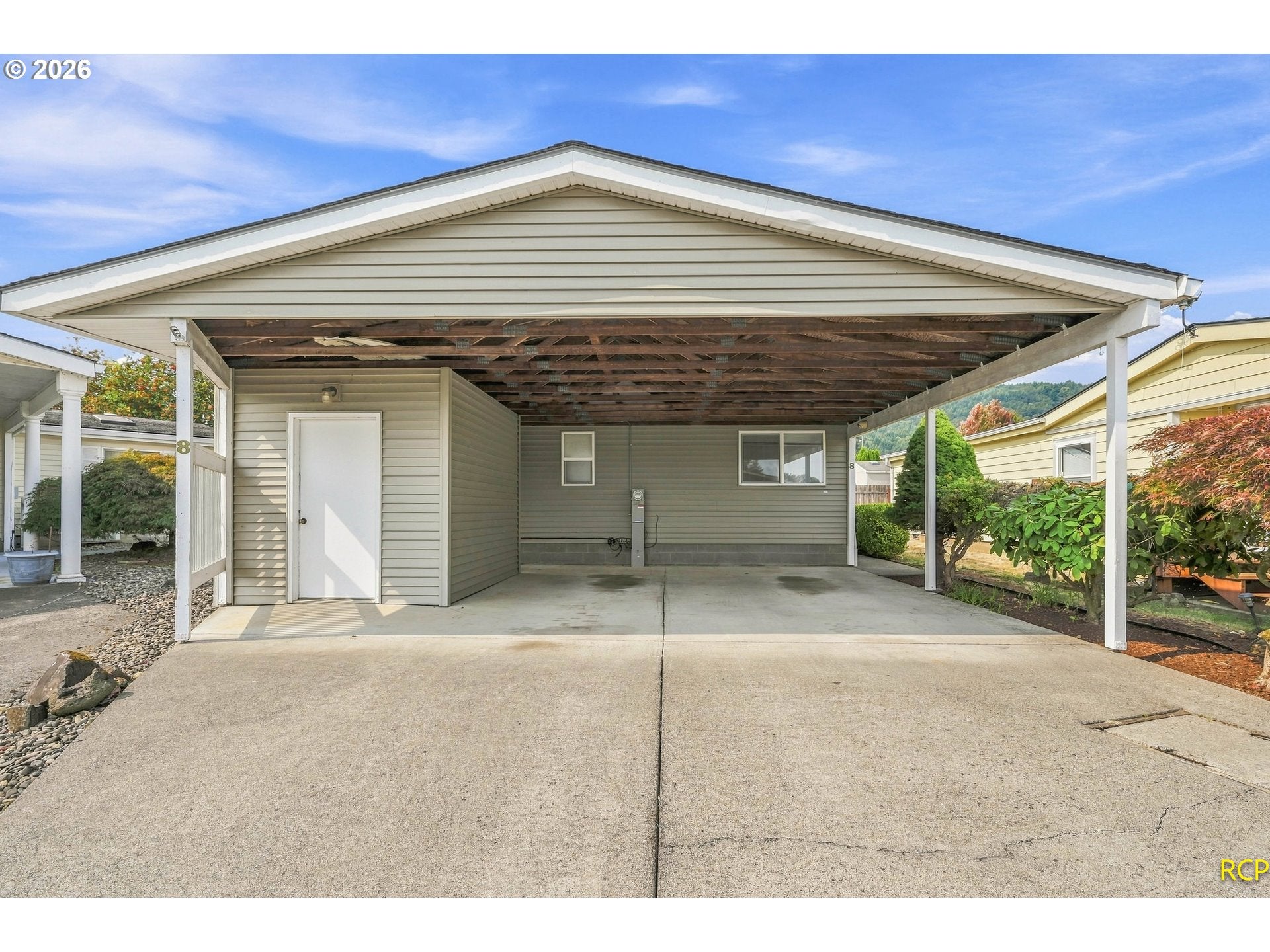 375 METLAKO WAY 8