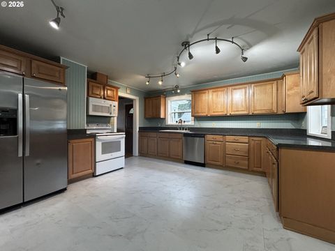 Tiny photo for 46788 Sunset Ave, Westfir, OR 97492 (MLS # 688981460)