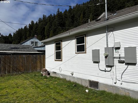 Tiny photo for 46788 Sunset Ave, Westfir, OR 97492 (MLS # 688981460)