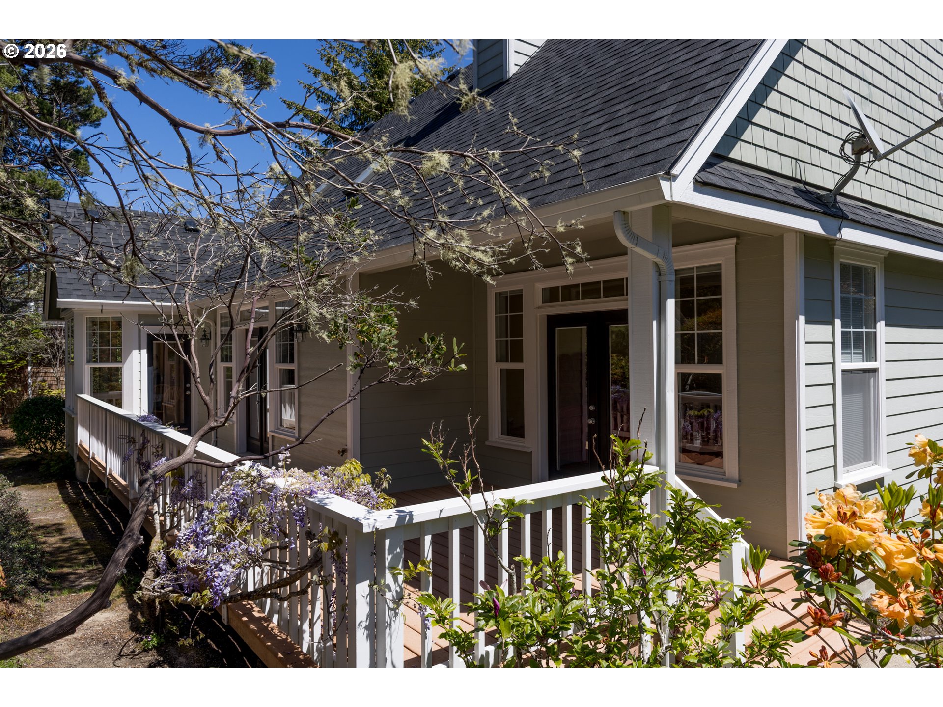 1021 PRESTWICK CT