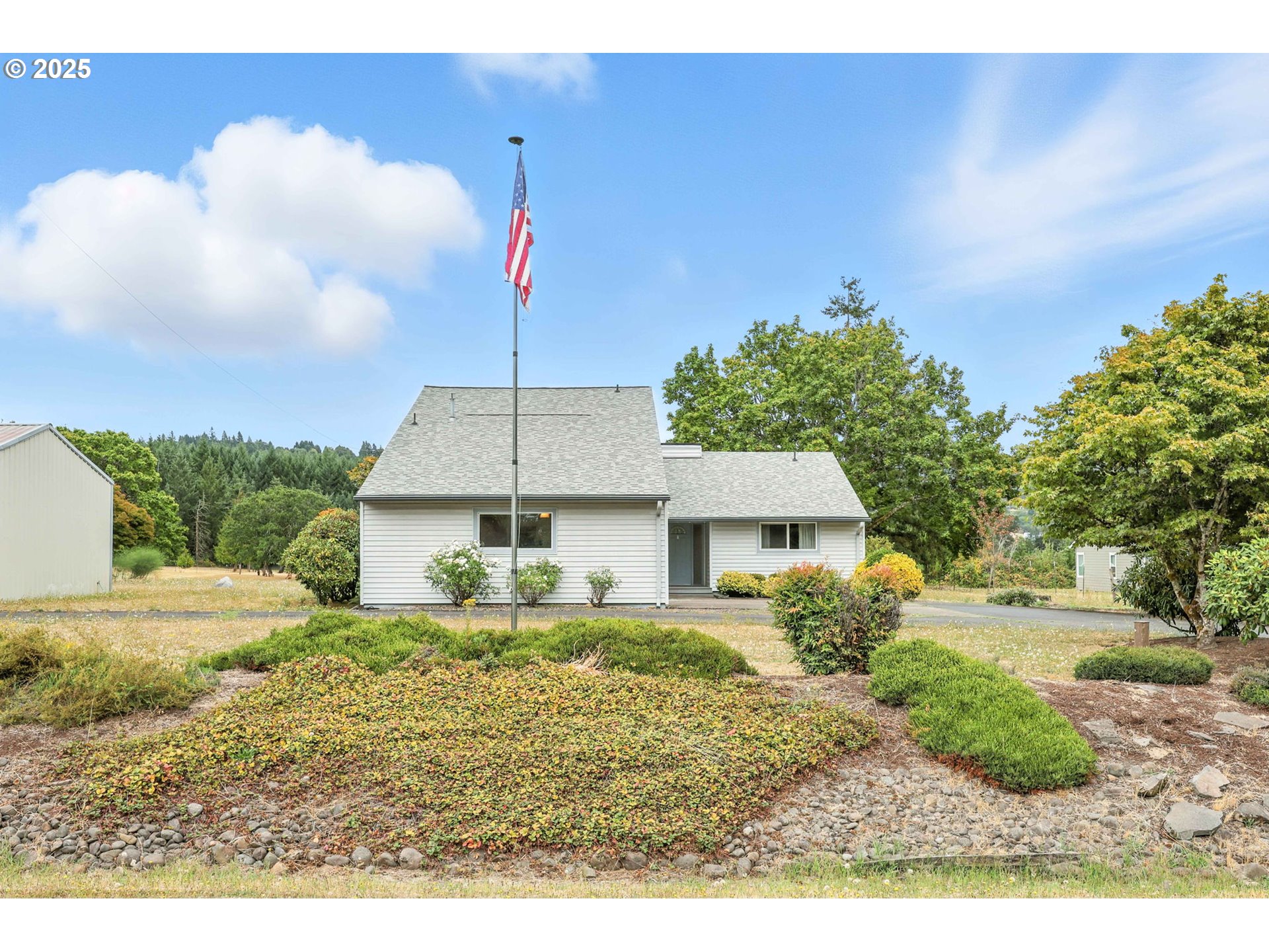 29275 NE PUTNAM RD