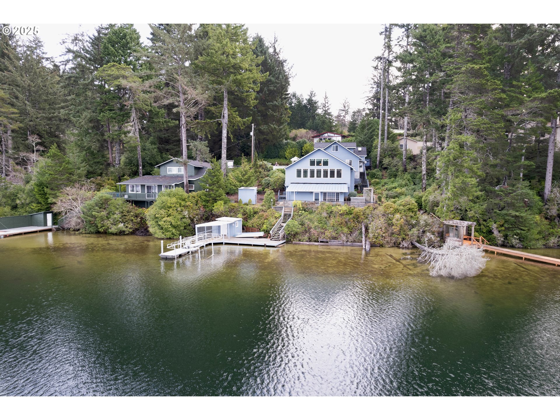 Florence, Oregon 97439, United States, 3 Bedrooms Bedrooms, ,3 BathroomsBathrooms,Residential,Pending,251859