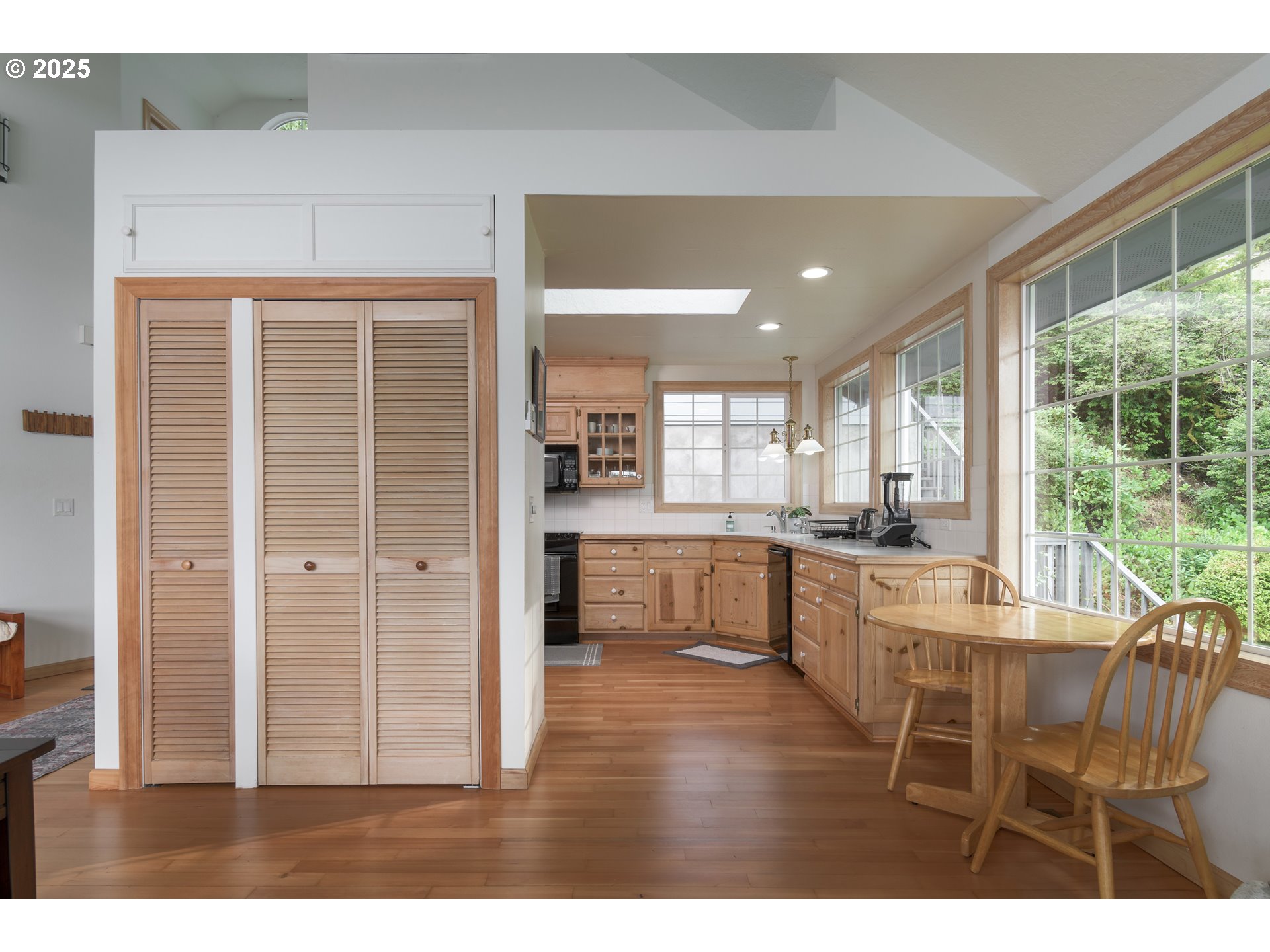 Florence, Oregon 97439, United States, 3 Bedrooms Bedrooms, ,3 BathroomsBathrooms,Residential,Pending,251859