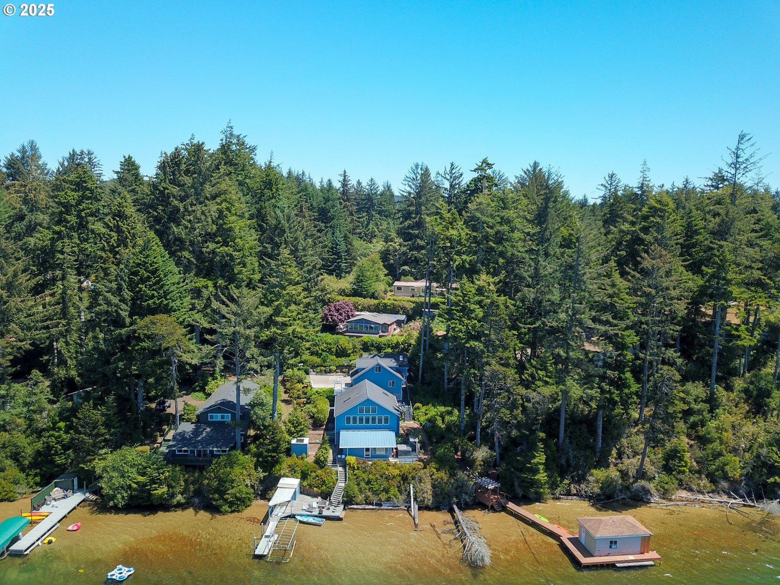 Florence, Oregon 97439, United States, 3 Bedrooms Bedrooms, ,3 BathroomsBathrooms,Residential,Pending,251859