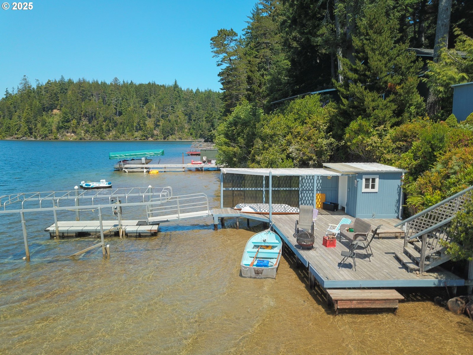 Florence, Oregon 97439, United States, 3 Bedrooms Bedrooms, ,3 BathroomsBathrooms,Residential,Pending,251859