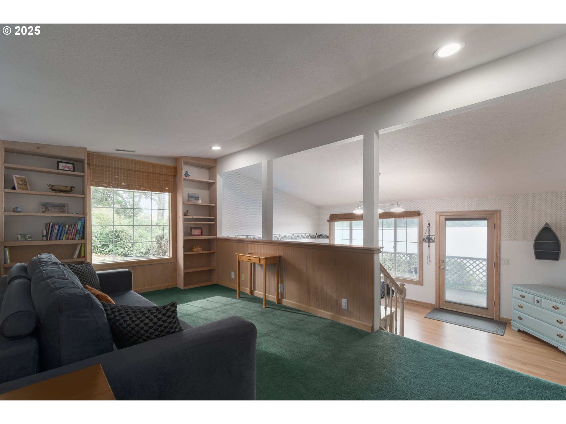 Florence, Oregon 97439, United States, 3 Bedrooms Bedrooms, ,3 BathroomsBathrooms,Residential,Pending,251859