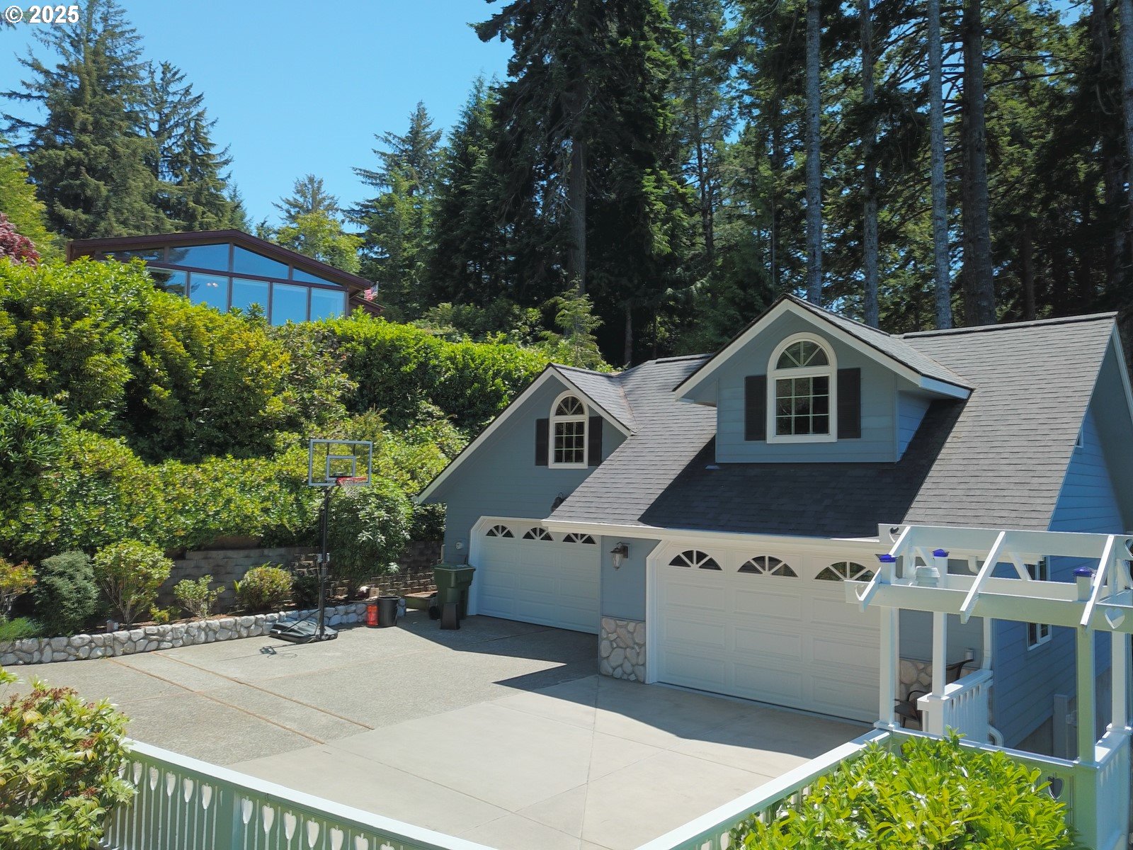 Florence, Oregon 97439, United States, 3 Bedrooms Bedrooms, ,3 BathroomsBathrooms,Residential,Pending,251859