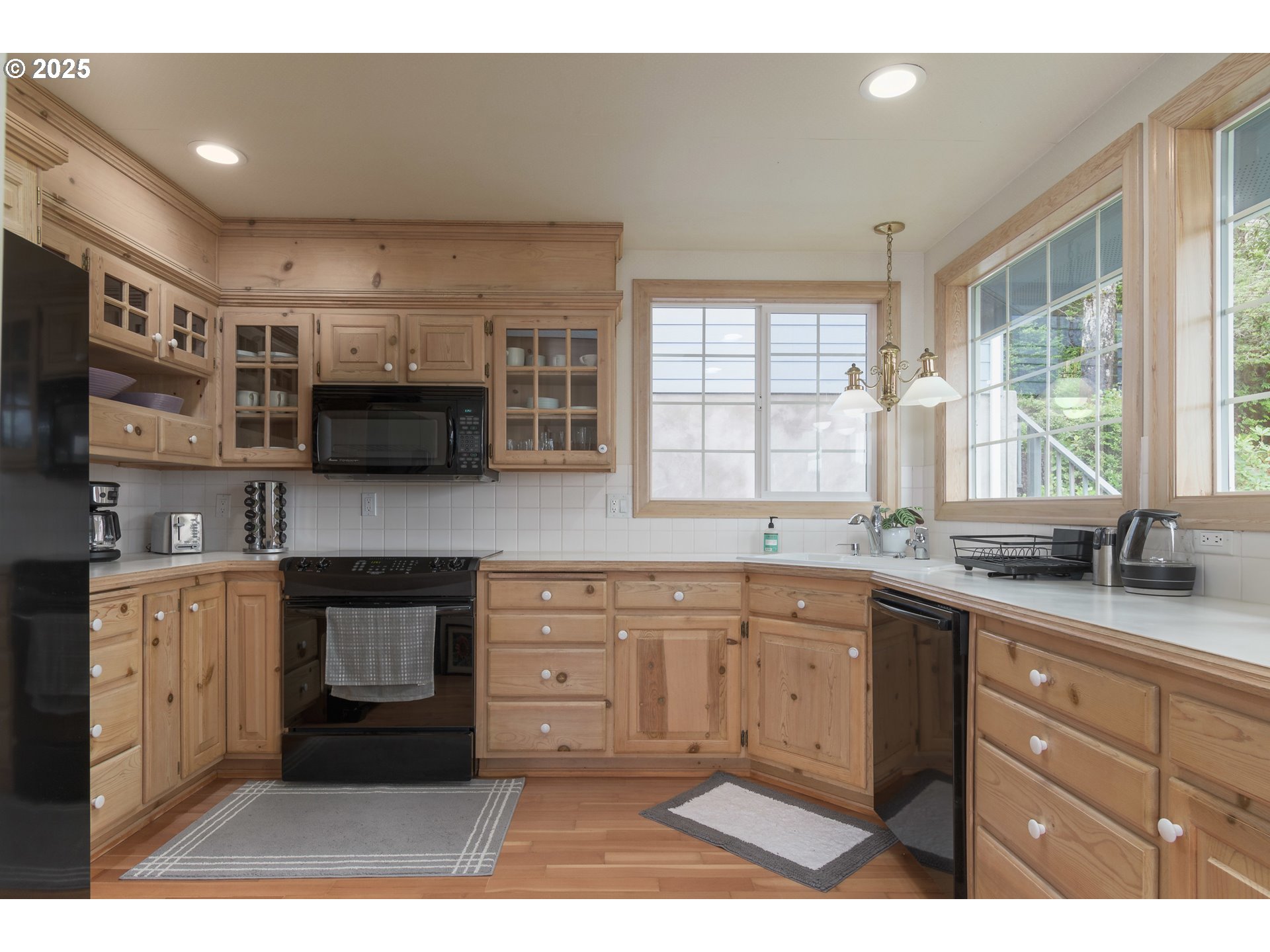 Florence, Oregon 97439, United States, 3 Bedrooms Bedrooms, ,3 BathroomsBathrooms,Residential,Pending,251859