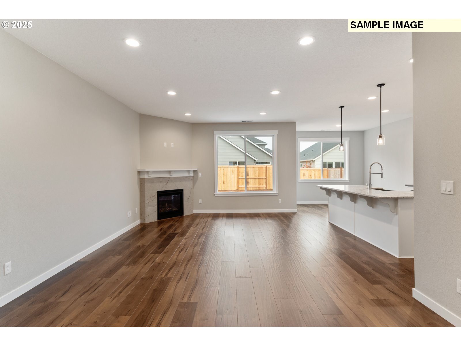 1203 NE JOSEPHINE CT