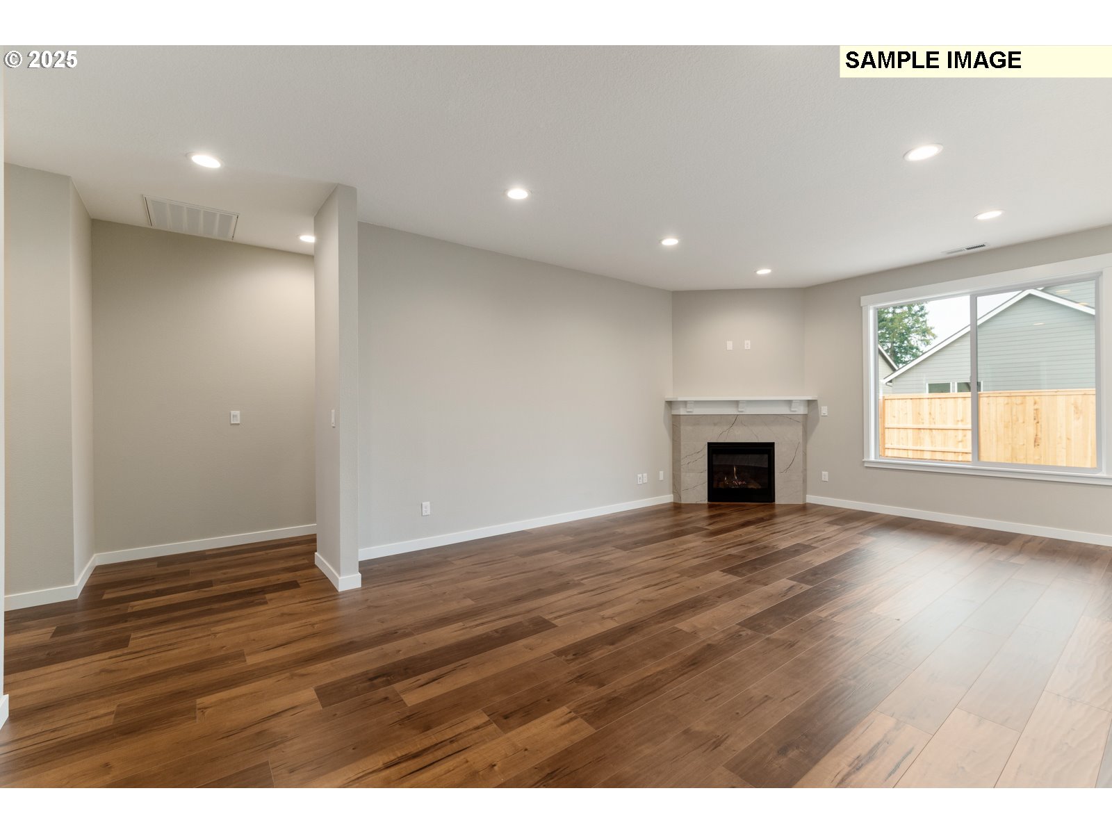 1203 NE JOSEPHINE CT
