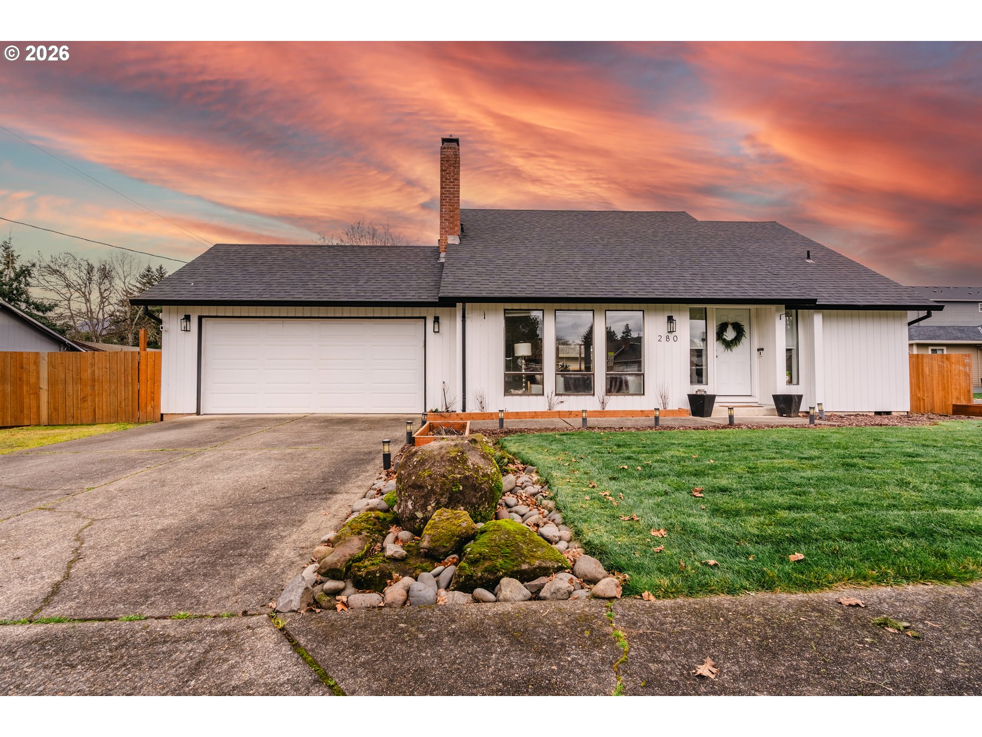 Photo 1 of 35 — 280 NELSON LN, Gladstone, OR 97027