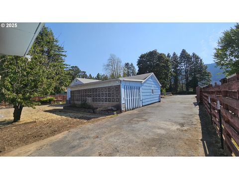 Tiny photo for 47861 Commercial St, Oakridge, OR 97463 (MLS # 649006952)