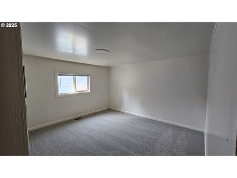 Tiny photo for 47861 Commercial St, Oakridge, OR 97463 (MLS # 649006952)