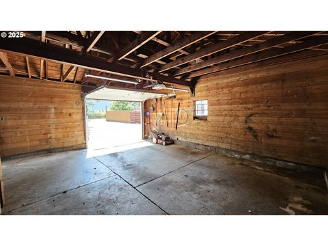 Tiny photo for 47861 Commercial St, Oakridge, OR 97463 (MLS # 649006952)