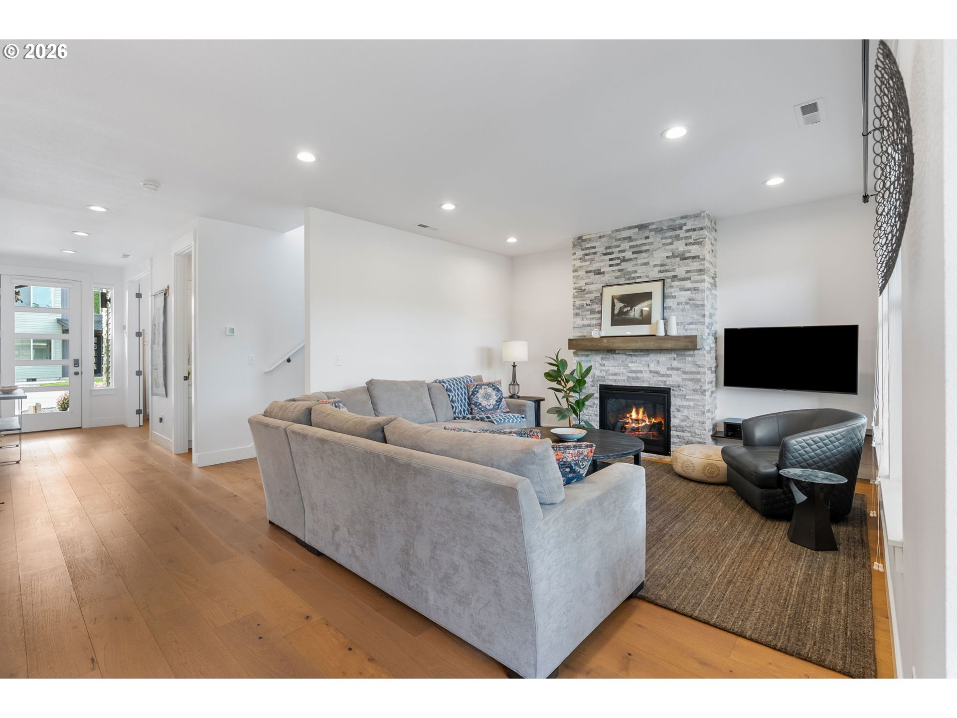 157 SOUTHSHORE AVE