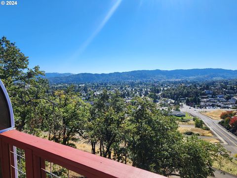 A home in Roseburg