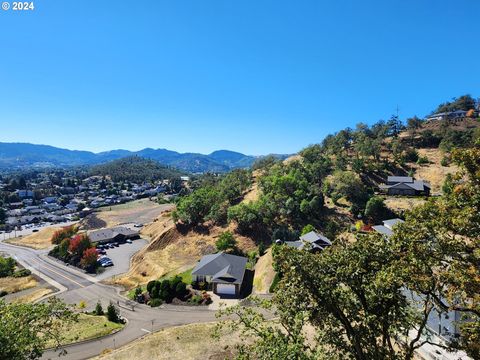 A home in Roseburg