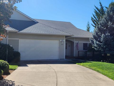 A home in Roseburg