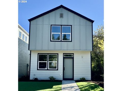 A home in Newberg