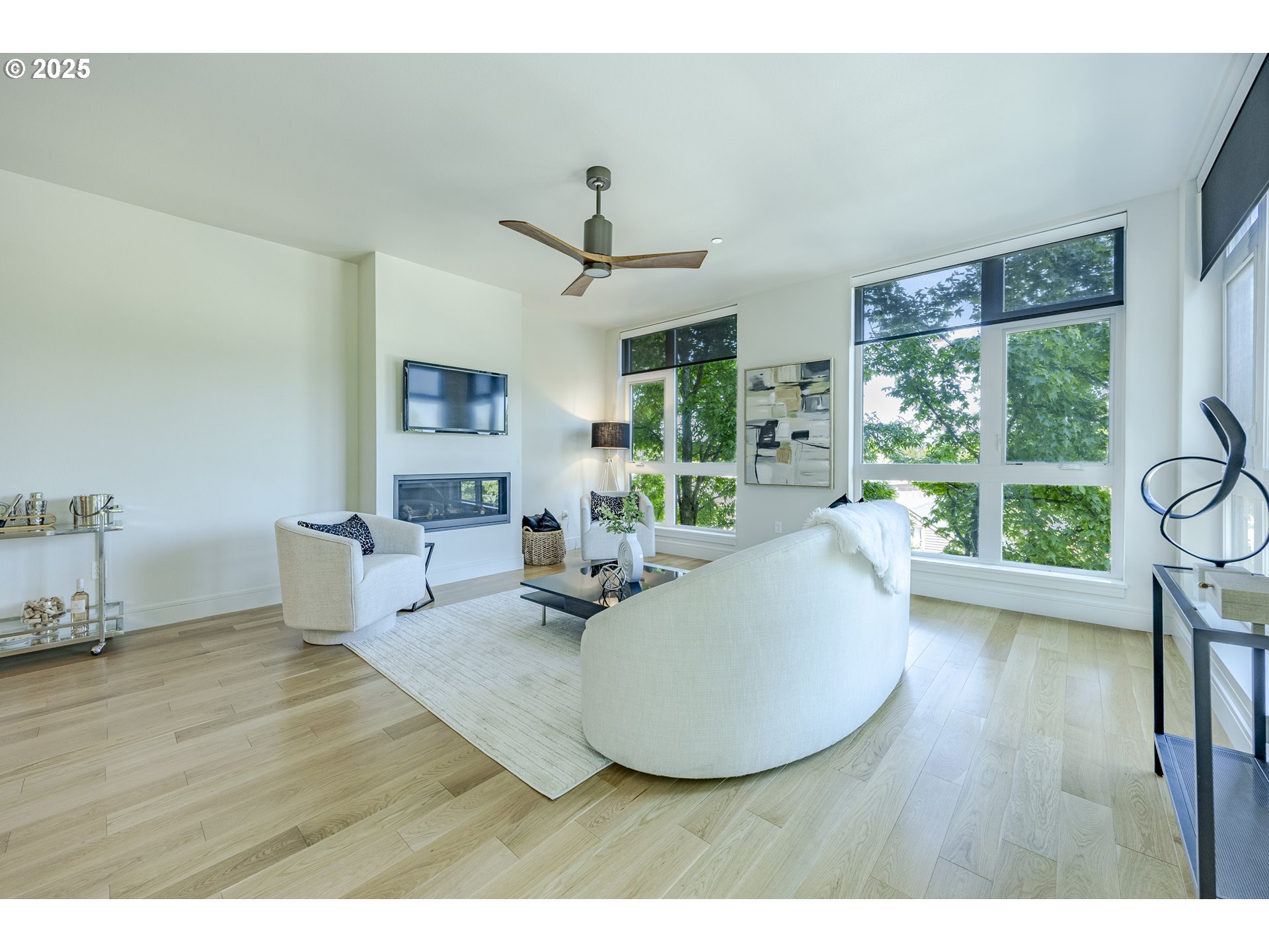 1600 PEARL ST 303