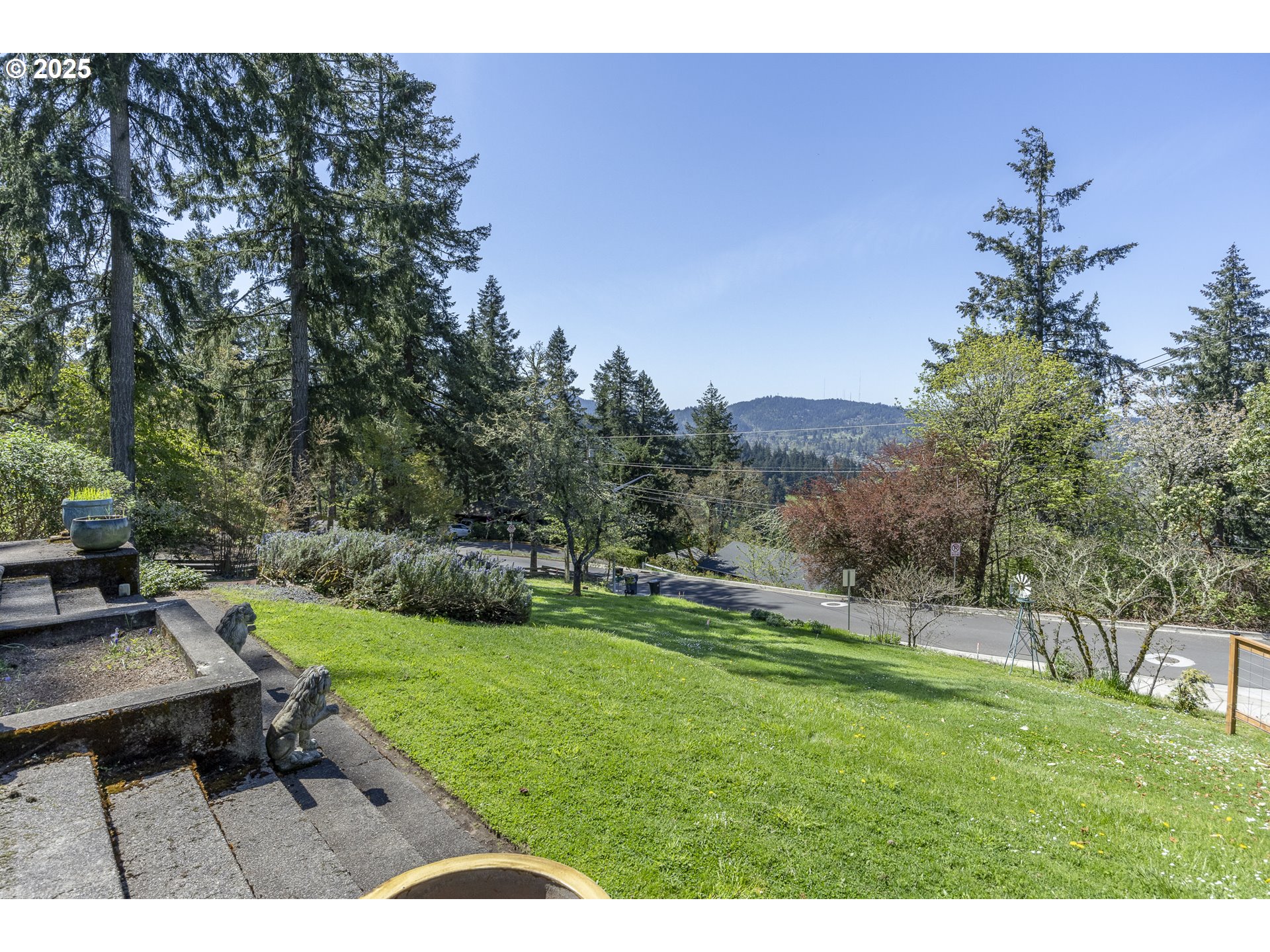 2693 CUPOLA DR